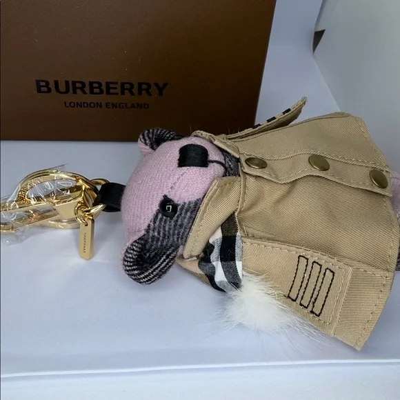 Burberry NWT keychain / bag chatm teddy bear w/ removable furl trim cape. plaid. - Picture 11 of 12